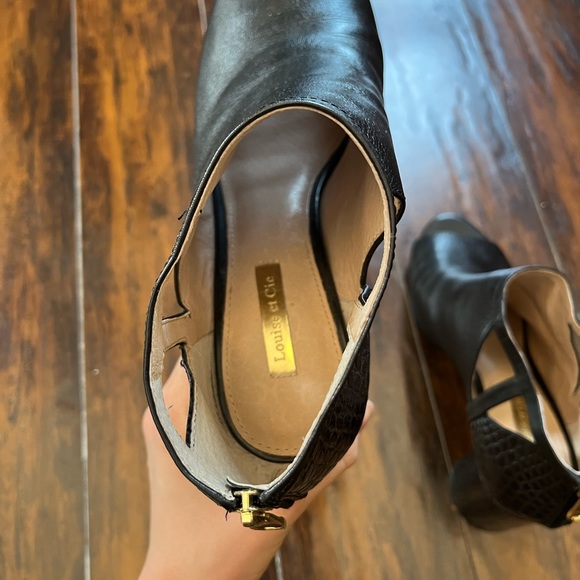 Louise et Cie Block Heeled Leather Peep Toe Booties - Picture 2 of 11